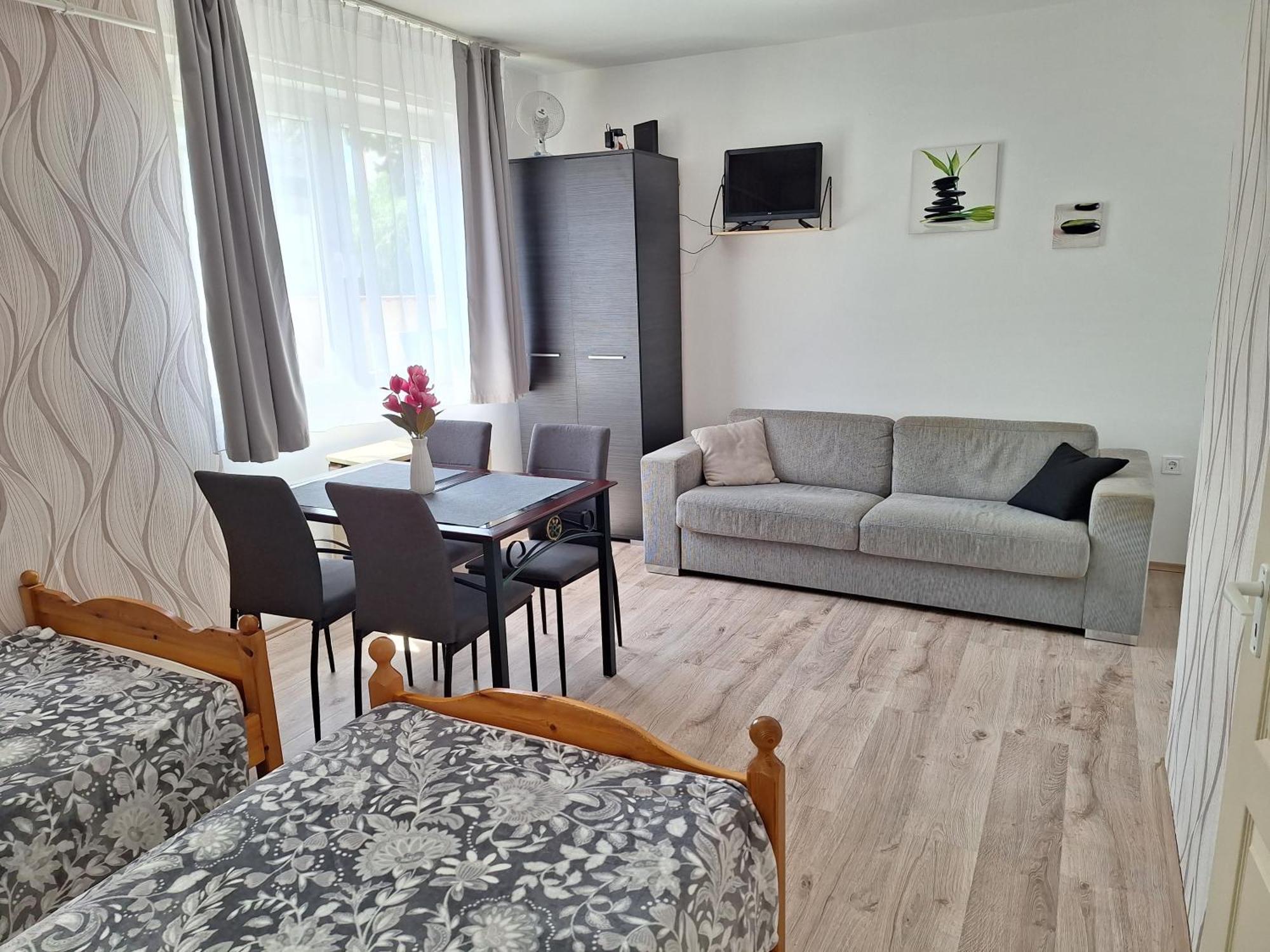 Nikolett Apartman Hajdúszoboszló Eksteriør billede